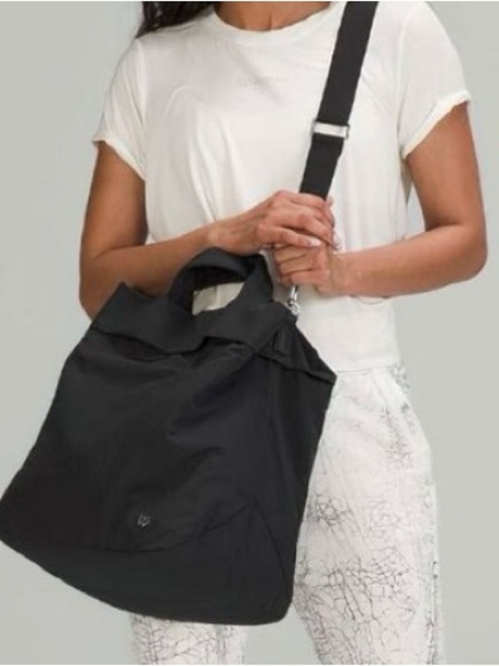 LULULEMON On My Level Bag